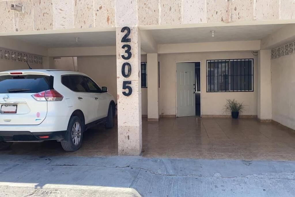 Casa Completa En Privada Y Con Cochera Монклова Екстериор снимка