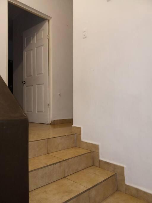 Casa Completa En Privada Y Con Cochera Монклова Екстериор снимка