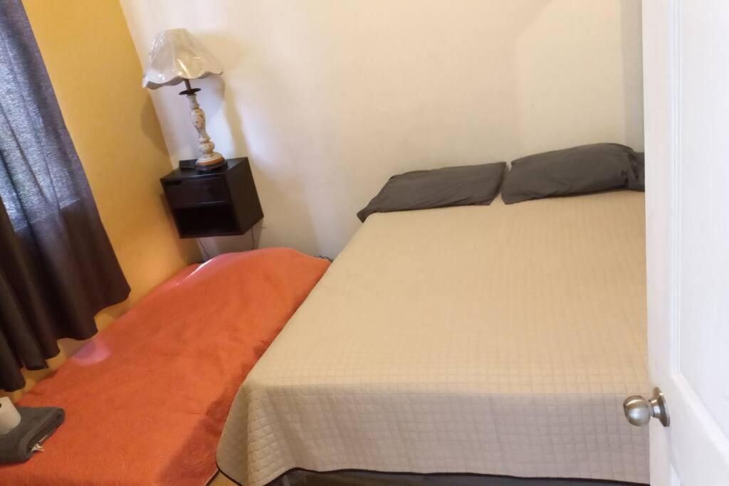 Casa Completa En Privada Y Con Cochera Монклова Екстериор снимка